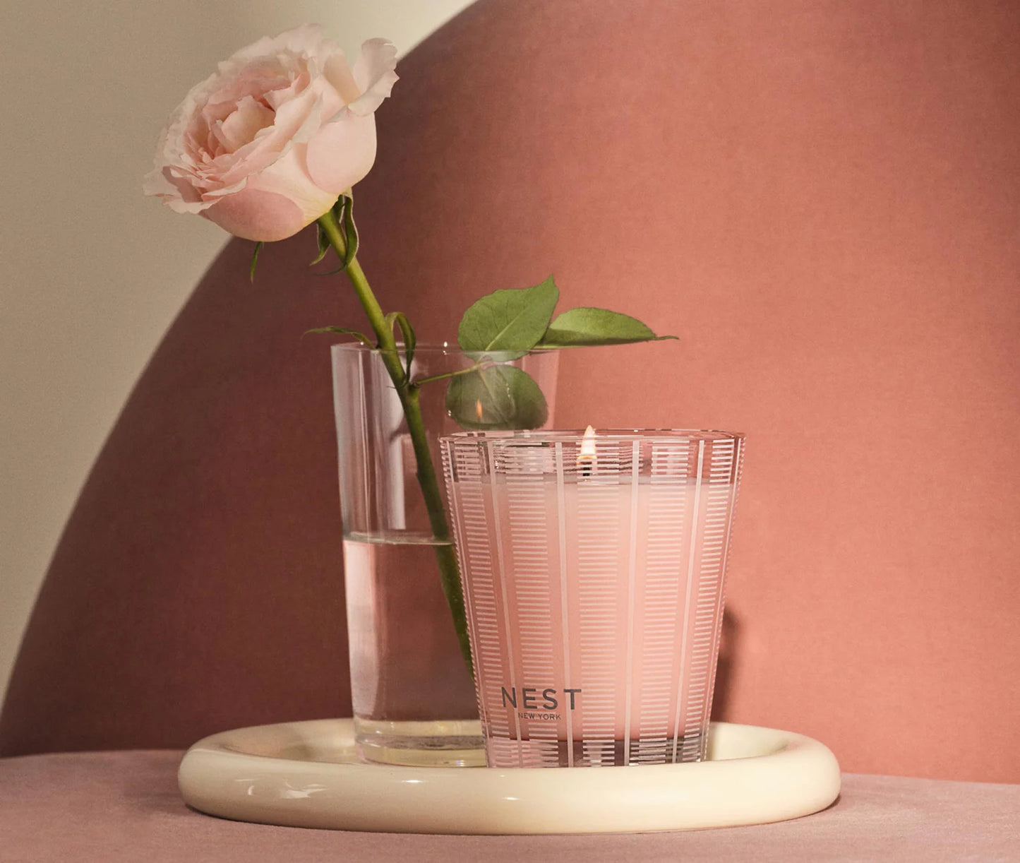 Nest Classic Candle Himalayan Salt and Rosewater
