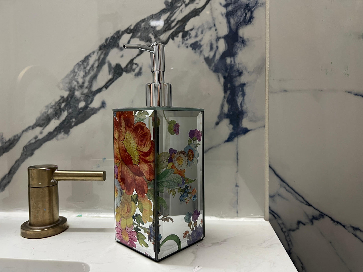 Flower Market Reflections Soap Pump