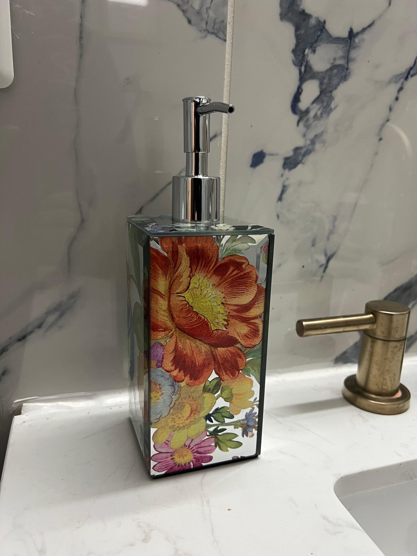 Flower Market Reflections Soap Pump