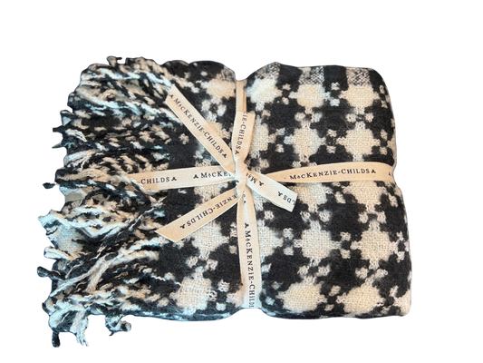 Black & Ivory Houndstooth Throw