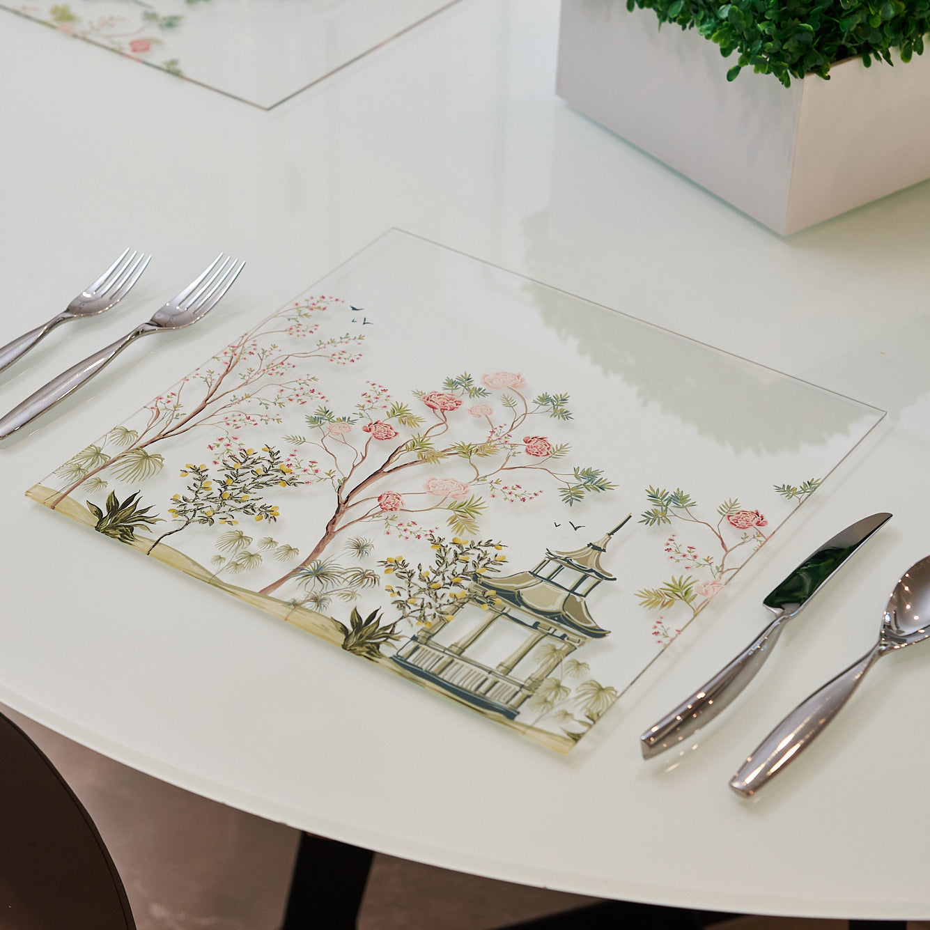 Chinoiserie Chargers