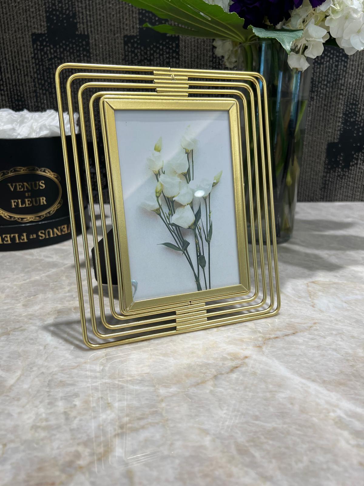 Gold Geo Photo Frame