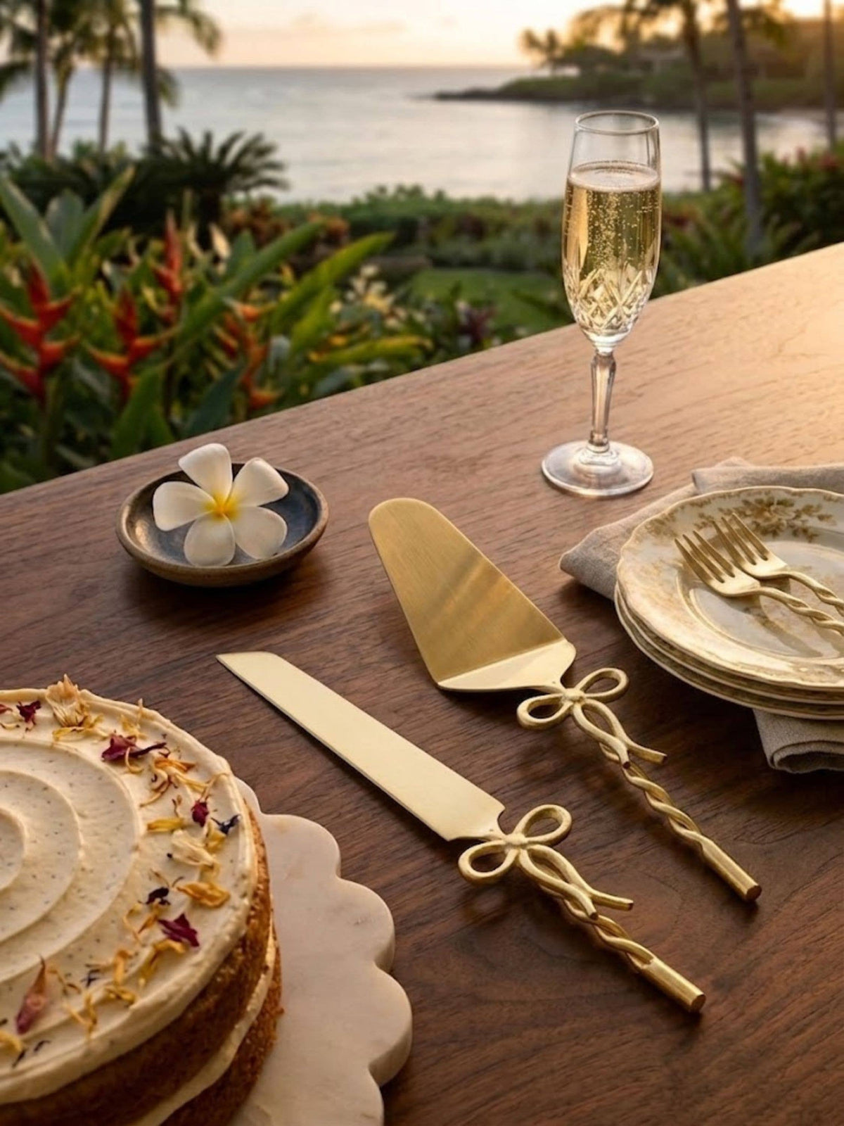 Imperial Gold Cake Server Set