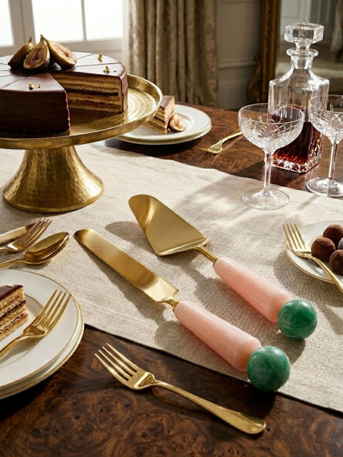 Sculpted Cake Servers Set
