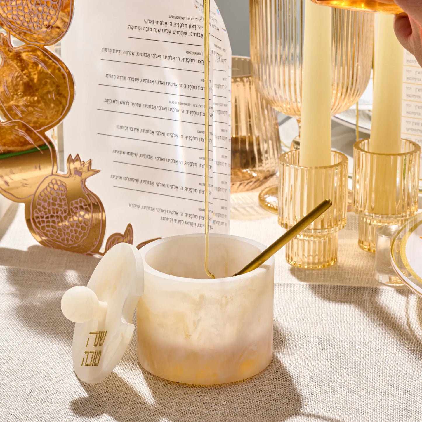 Classic Round Resin Honey Dish