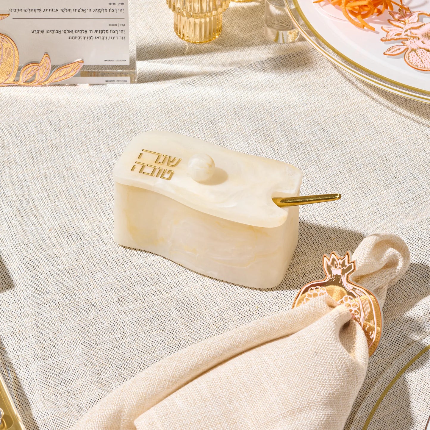 Curve Resin Honey Dish